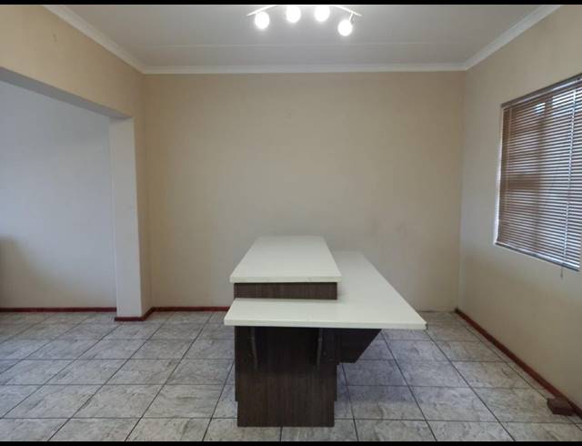 3 BEDROOM HOUSE RENTED IN MALABAR